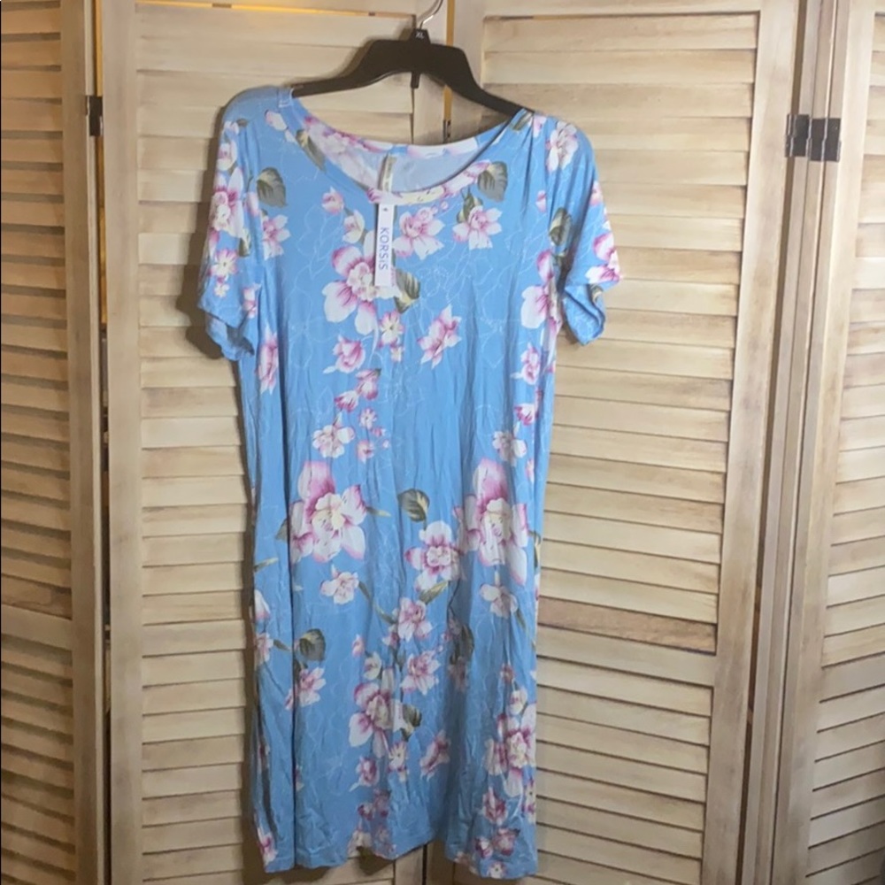 Floral T-shirt dress